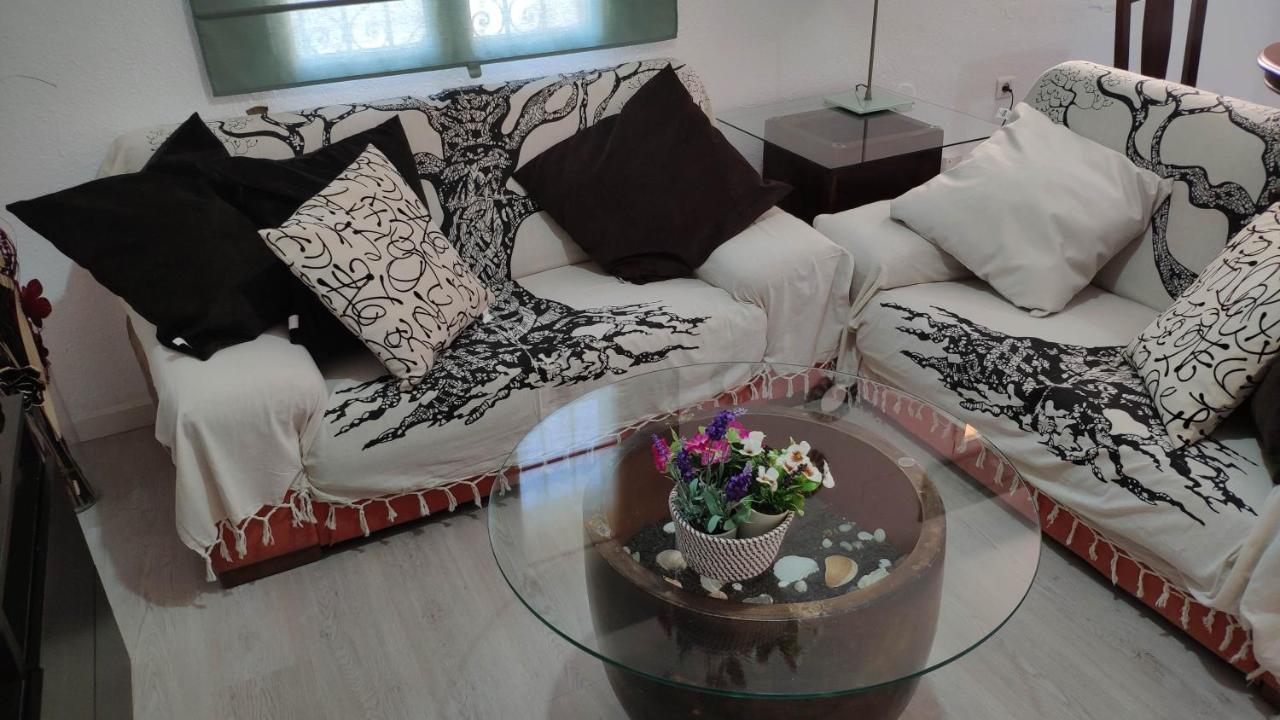 Fabulosa Casa Del Arbol マラガ エクステリア 写真